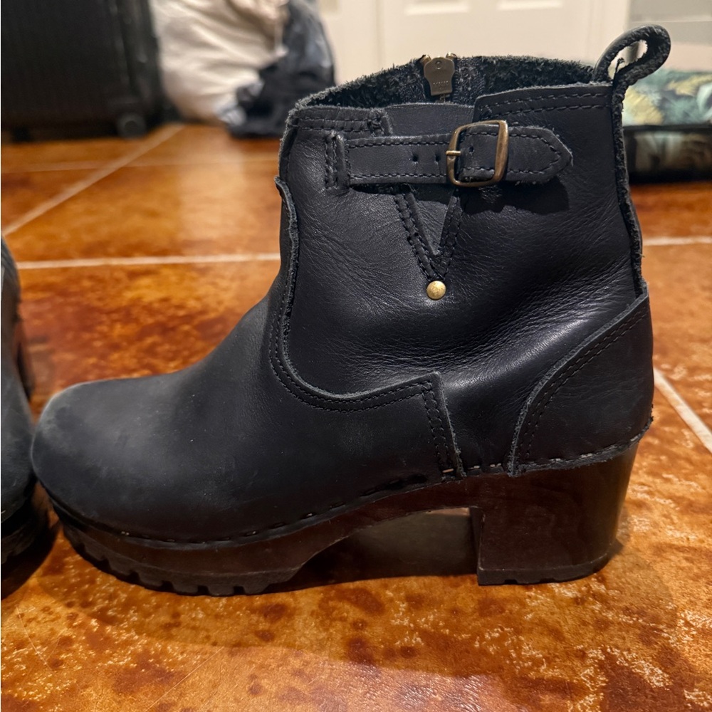 Black No. 6 Ankle Boots